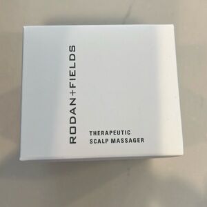 Rowan + Fields - therapeutic scalp massager NIB